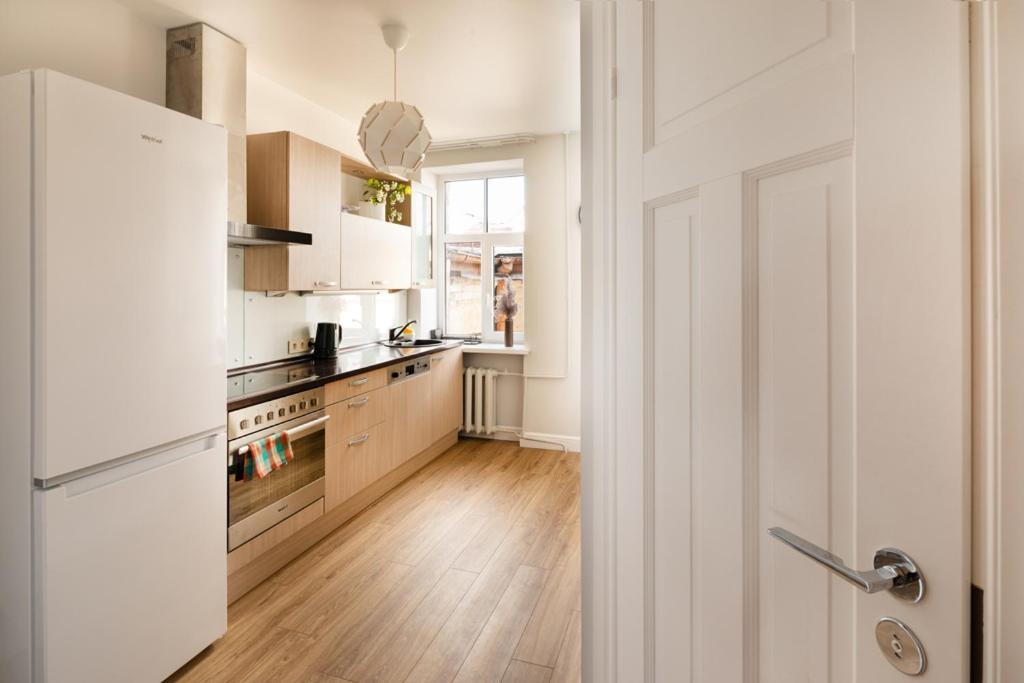 Cozy 2 Bedroom Apartment In Riga Centre ภายนอก รูปภาพ