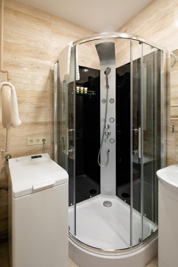 Cozy 2 Bedroom Apartment In Riga Centre ภายนอก รูปภาพ