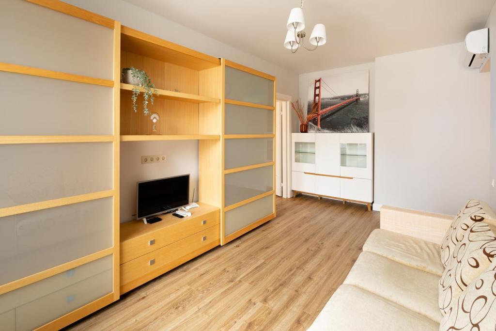 Cozy 2 Bedroom Apartment In Riga Centre ภายนอก รูปภาพ